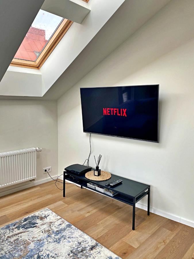 Loft 1 Bd Old Town Apartment By Hostlovers Kaunas Ngoại thất bức ảnh